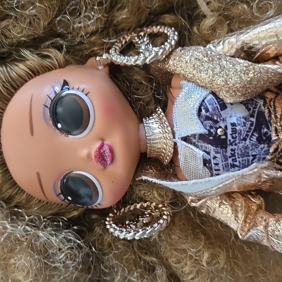 Lol Doll Surprise Omg with Gold Jacket and Patterned Pants - Picture 3 of 3